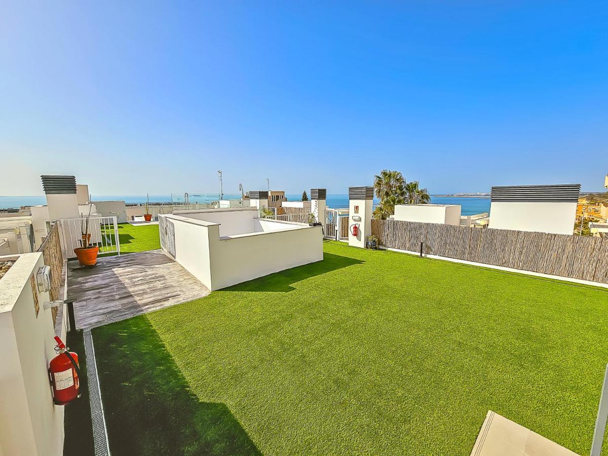 Oceanfront Duplex With A Rooftop Pool And Terrace Ел Пуерто де Санта Мария Екстериор снимка