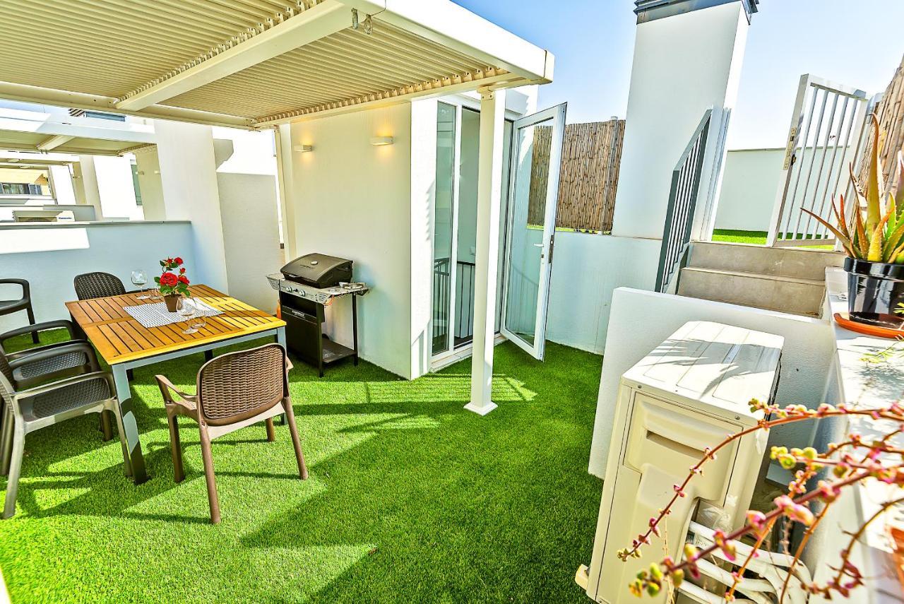 Oceanfront Duplex With A Rooftop Pool And Terrace Ел Пуерто де Санта Мария Екстериор снимка